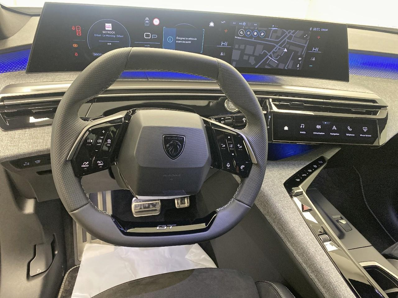 Peugeot 3008 hybrid 145 e-dcs6 gt — photo 12