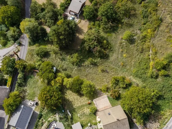 Vends terrain - 1275 m² - 1 pièce - Châteauroux-les-Alpes 05380