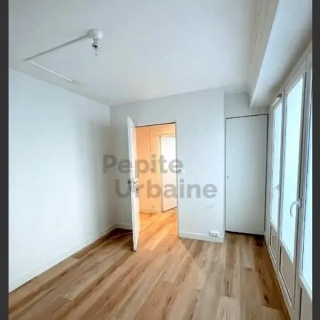 Loue bureaux - 11m²
