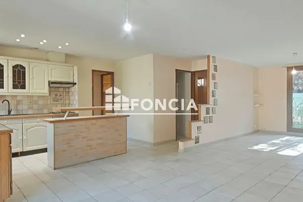 Maison 3 pièces 77 m²