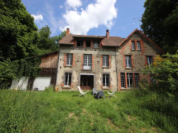 Maison 10 pièces 250 m²