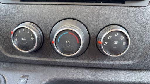 Renault Master 2.3 dCi 165 - Cabine Benne – 2023 – 60285 km – Diesel – Boîte Manuelle — photo 18