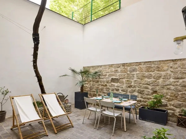 Appartement campagne en ville + cours privative