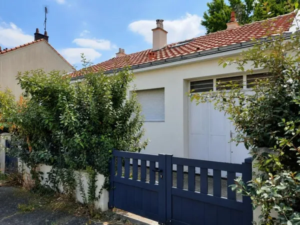 A LOUER - agence Giboire - MAISON T5 - NANTES nord / Santos Dumont