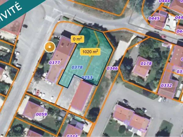 TULLINS, Terrain constructible de 1000m²