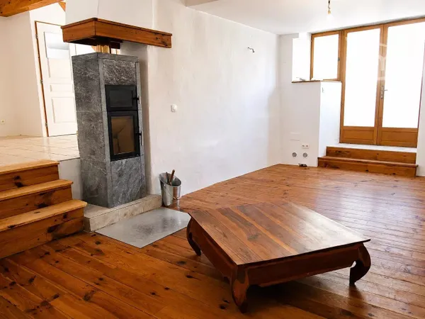 Maison atypique a Puivert