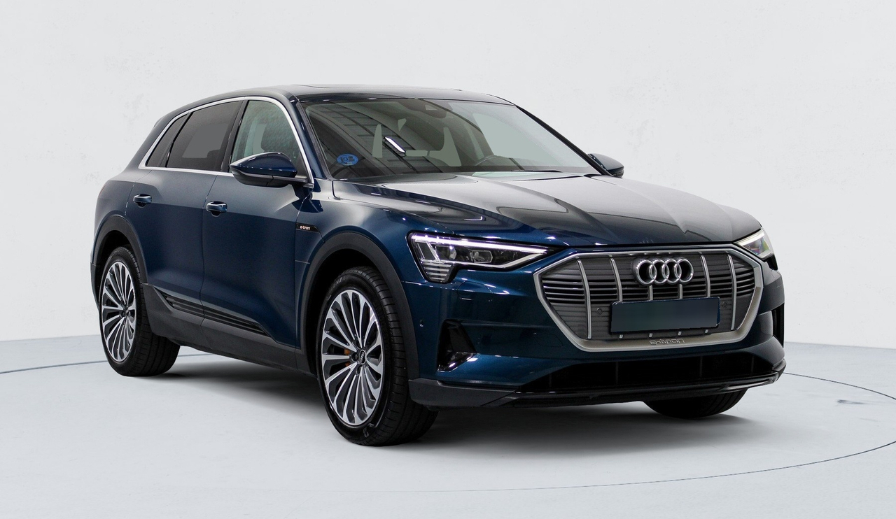 Audi e-tron — photo 7