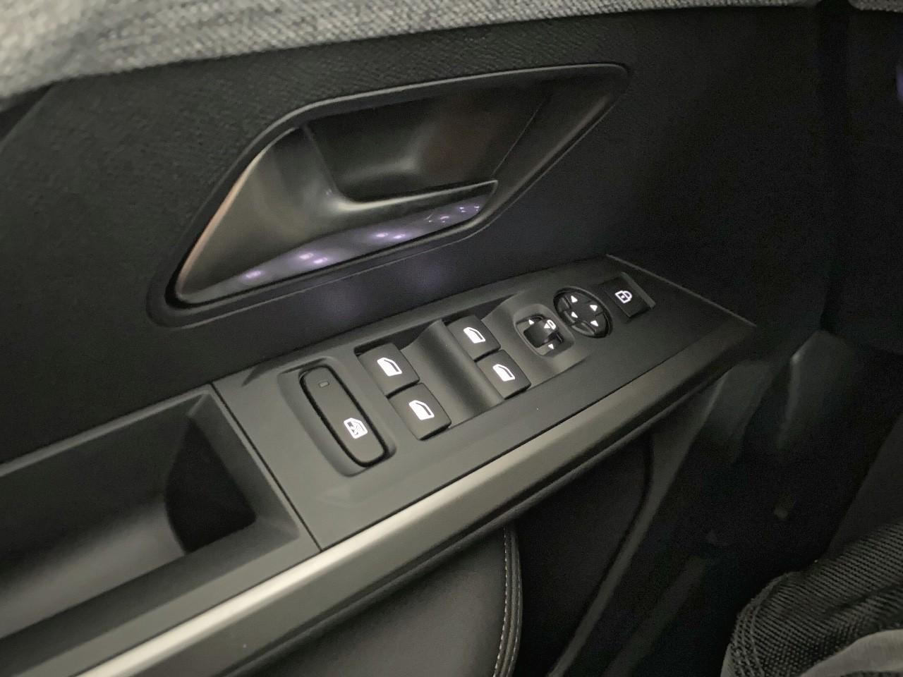 Peugeot 5008 hybrid 145 ch e-dcs6 allure — photo 20