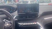 Peugeot 3008 HYBRID 225ch Allure Pack e-EAT8 — photo 19