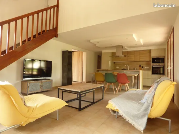 Villa dispo 3 mois hyeres ayguade