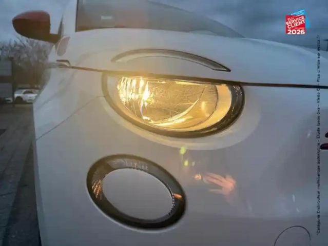 Fiat 500 e 95ch (red) — photo 13