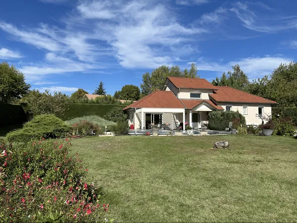 Maison 4 pièces 151 m²