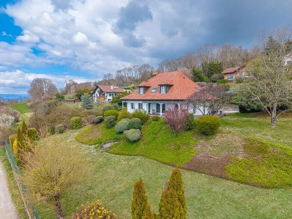 Maison Cranves Sales - Une vue exceptionnelle sur le bassin lémanique
