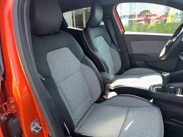 Renault Clio tce 90 — photo 13