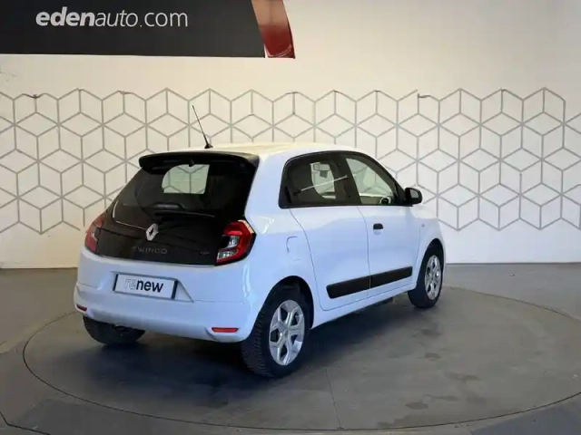 Renault Twingo iii e-tech — photo 2