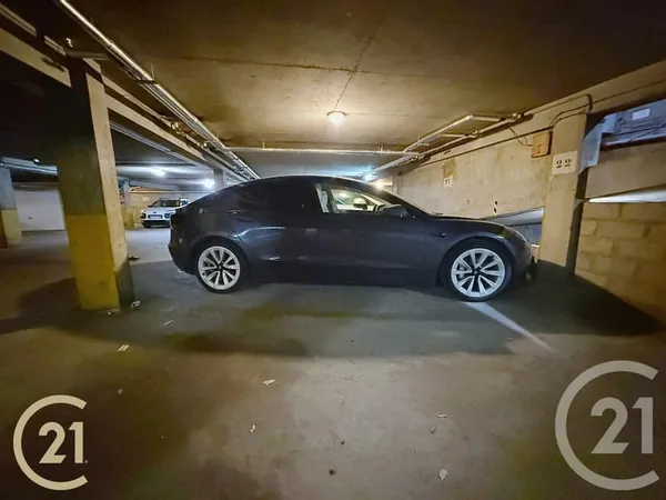 Parking 13 m²