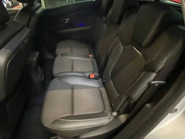Renault Scenic dci 160 energy edc — photo 5