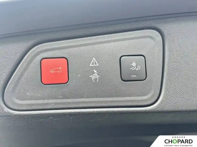 Peugeot 3008 hybrid4 300 e-eat8 — photo 24