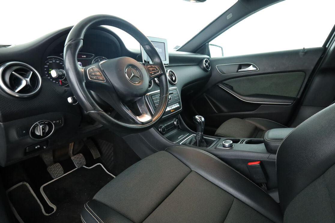 Mercedes-Benz Classe A 160 Inspiration — photo 10