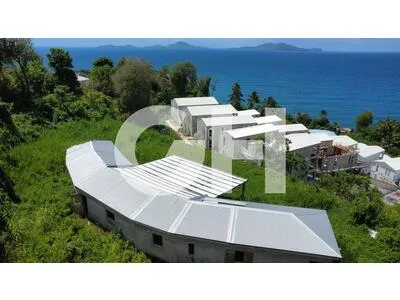 VILLA NEUVE INACHEVÉE 130 M2 VUE MER SUR 5 000 M² DE TERRAIN CONSTRUCTIBLE - TROIS-RIVIÈRES