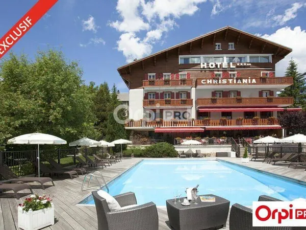 Local commercial 1554 m²