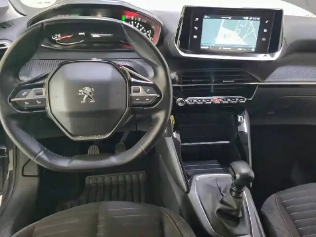 Peugeot 208 puretech 100 s&amp;s bvm6 — photo 11