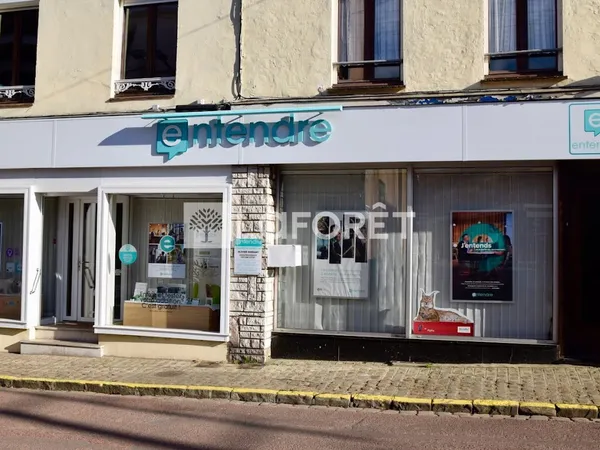 Local commercial 1 pièce 90 m²