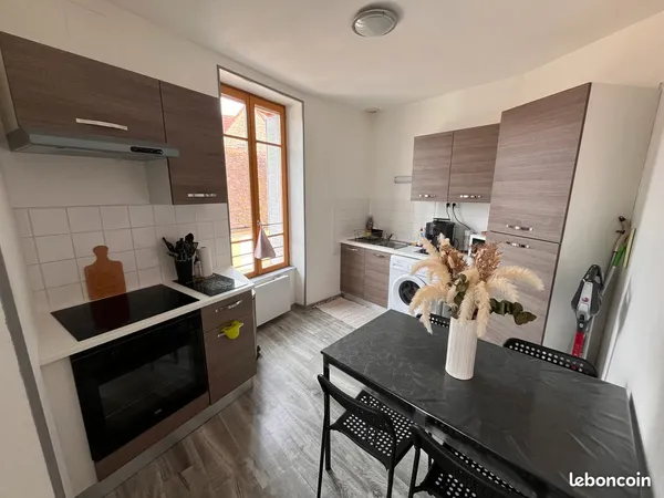 Agréable T3 meublé 2 chambres - 51 m² - Centre Lurcy-Lévis