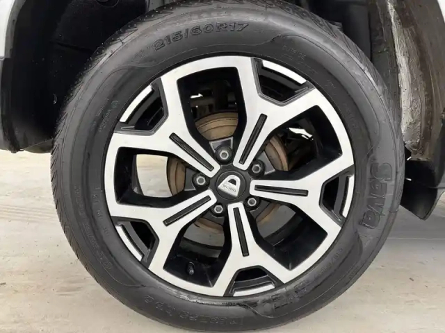 Dacia Duster blue dci 115 4x2 — photo 31