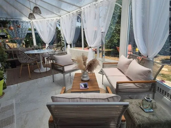 Appartement avec véranda et jaccuzi