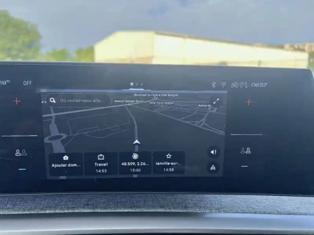 Peugeot 3008 hybrid 136 e-dcs6 — photo 13