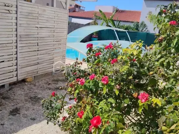 villa individuelle à saint cyprien village !