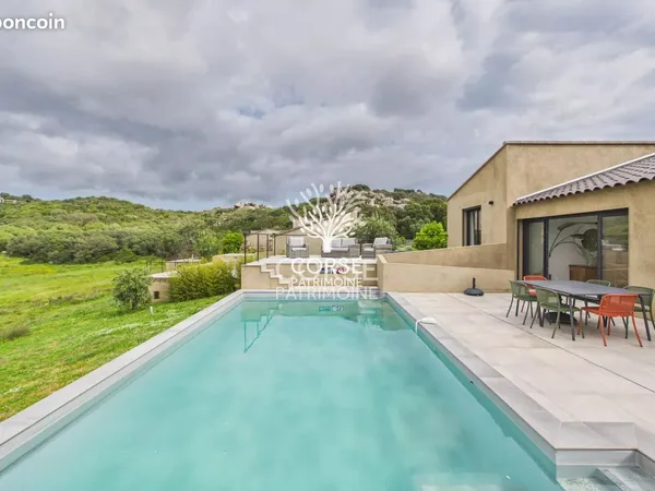 Villa 4 pièces 130 m²