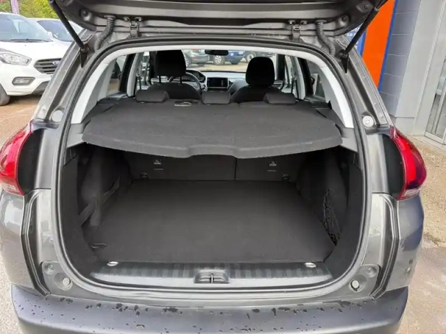 Peugeot 2008 1.5 bluehdi 100ch e6.c signature s&amp;s bvm5 86g — photo 13