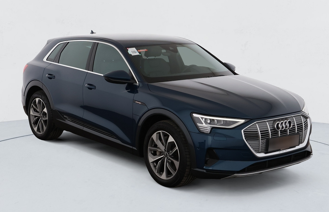 Audi e-tron — photo 8