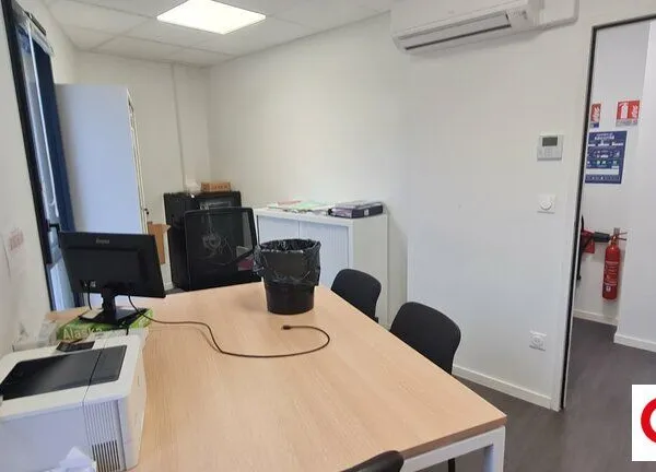 Bureau 57 m²