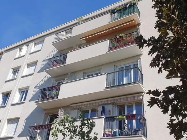 Loue Appartement 3 pièces 65 m2 Saint-Maur des Fossés