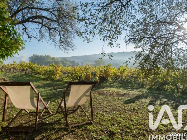 Maison familiale 12 pièces 402 m²