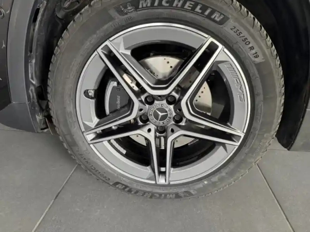 Mercedes Gla 250 e amg line — photo 36