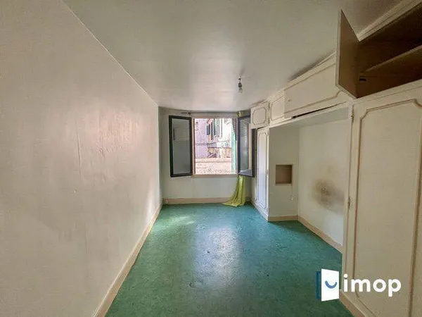 Studio 1 pièce 28 m²