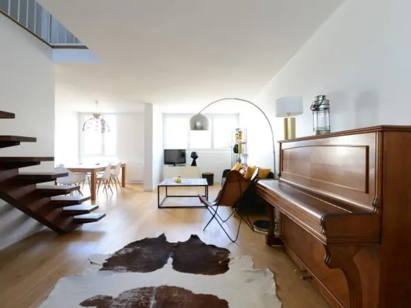 ARCHITECTURE OPTIMISÉE - 1960 - APPARTEMENT MEUBLÉ AVEC PARKING