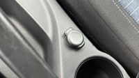 Peugeot 208 1.2 PureTech 75ch S&S Like 2022 — photo 18
