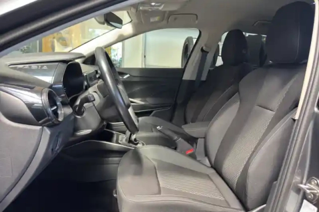 Skoda Fabia 1.0 tsi 95 ch bvm5 — photo 10