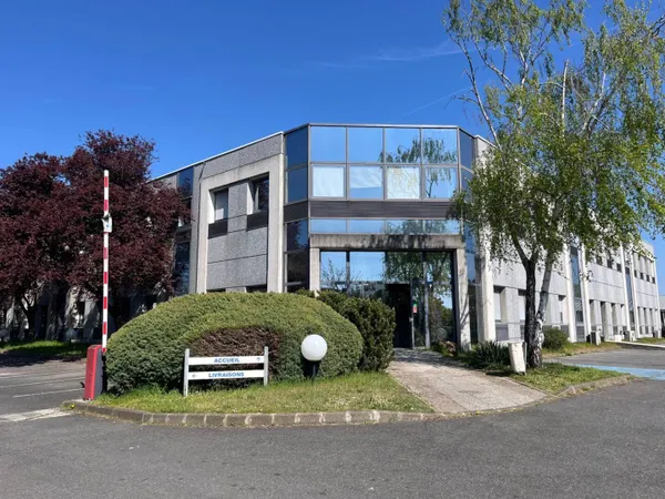 Local d'activité 4134 m²