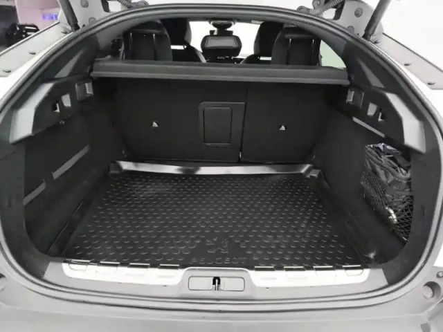 Peugeot 408 puretech 130 ch s&amp;s eat8 gt — photo 8