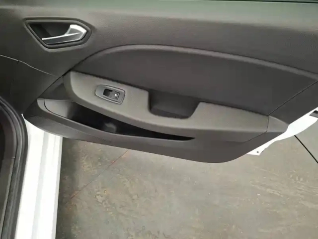 Renault Clio tce 90 — photo 24