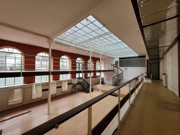 Local d'activité 350 m²