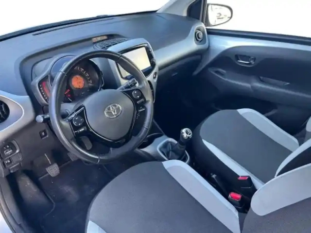 Toyota Aygo 1.0 vvt-i 69ch x-play 5p — photo 14
