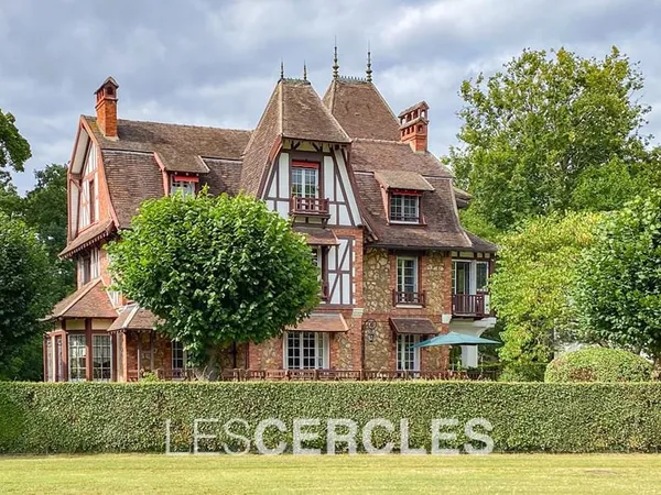 Propriété 12 pièces de 420 m²