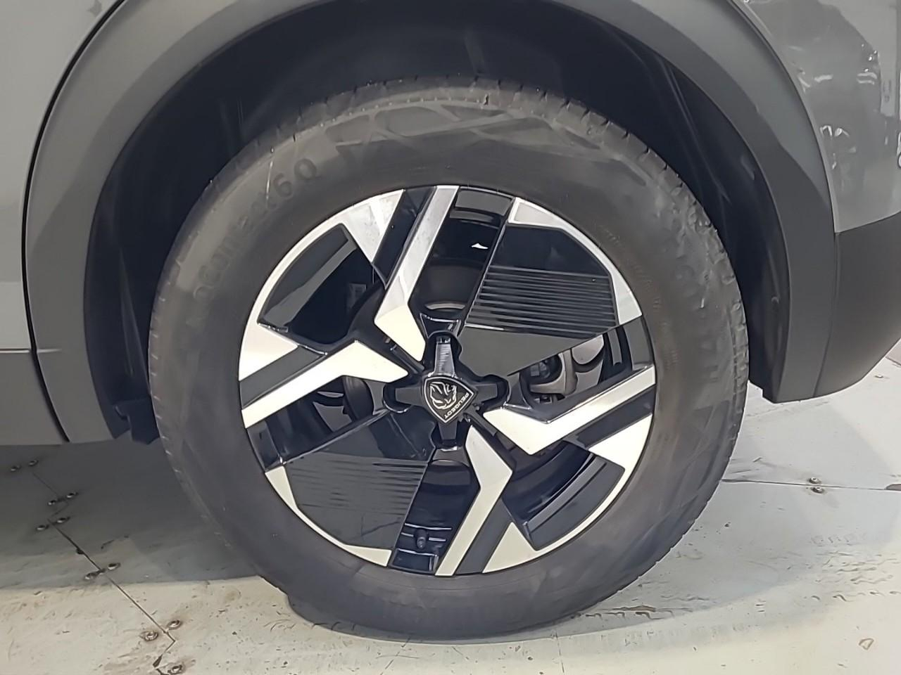 Peugeot 2008 electrique 54 kwh 156 ch gt — photo 16